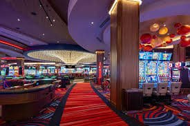 বাংলাদেশি খেলোয়াড় মোবাইলে mwcasino সপ্তাহান্তের স্পোর্টস গাইড ব্যবহার করছেন